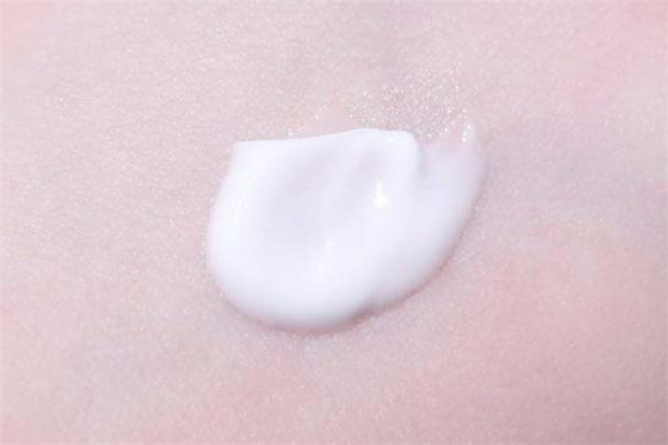 蘭蔻極光5號霜多少錢 蘭蔻極光5號霜多少毫升 蘭蔻極光5號霜多少錢 蘭蔻極光5號霜多少毫升