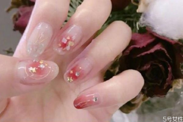 亮油可以當?shù)子陀脝?亮油怎么用 亮油可以當?shù)子陀脝?亮油怎么用