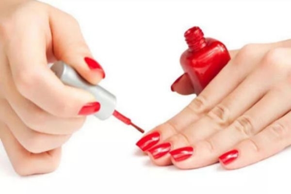 美甲膠水可以用502膠水代替嗎 美甲掉了可以用502粘嗎 美甲膠水可以用502膠水代替嗎 美甲掉了可以用502粘嗎