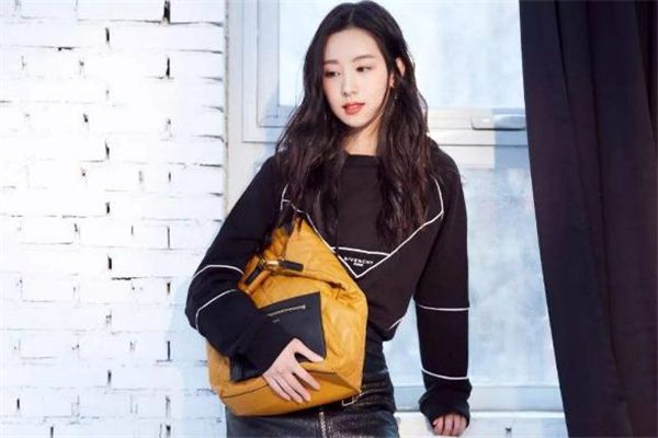 腰太細怎么穿衣服好看 腰很細怎么穿搭 腰太細怎么穿衣服好看 腰很細怎么穿搭