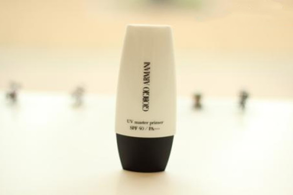 阿瑪尼晶柔光韻防曬乳質(zhì)地如何 阿瑪尼晶柔光韻防曬乳如何用 阿瑪尼晶柔光韻防曬乳質(zhì)地如何 阿瑪尼晶柔光韻防曬乳如何用