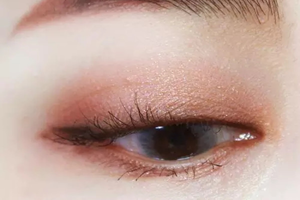 雙色眼影棒哪個(gè)顏色好看 雙色眼影棒的顏色推薦 雙色眼影棒哪個(gè)顏色好看 雙色眼影棒的顏色推薦