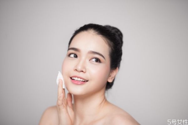 臉頰兩邊老是長痘痘是怎么回事 臉頰兩側(cè)長痘的原因 臉頰兩邊老是長痘痘是怎么回事 臉頰兩側(cè)長痘的原因