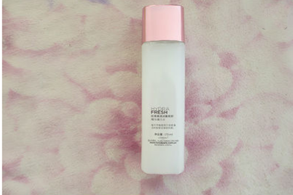 巴黎歐萊雅精華膜力水好用嗎 巴黎歐萊雅葡萄籽精華膜力水怎么樣 巴黎歐萊雅精華膜力水好用嗎 巴黎歐萊雅葡萄籽精華膜力水怎么樣