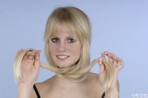 離子燙怎么恢復(fù)蓬松 離子燙頭發(fā)太塌怎么辦 離子燙怎么恢復(fù)蓬松 離子燙頭發(fā)太塌怎么辦