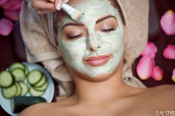 臉上有傷口可以敷面膜么 面膜的使用注意事項 臉上有傷口可以敷面膜么 面膜的使用注意事項