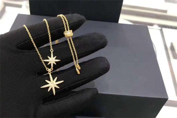 apm六芒星項鏈多少錢 apm六芒星項鏈是什么材質(zhì) apm六芒星項鏈多少錢 apm六芒星項鏈是什么材質(zhì)