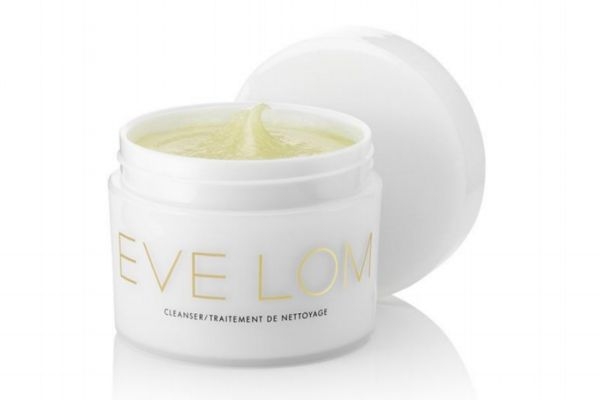 ?卸妝膏發(fā)霉了怎么辦 卸妝膏進水了還能用嗎 ?卸妝膏發(fā)霉了怎么辦 卸妝膏進水了還能用嗎