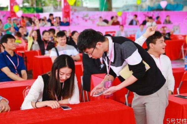 網(wǎng)上相親的見了一面就沒有然后了 怎么相親比較靠譜 網(wǎng)上相親的見了一面就沒有然后了 怎么相親比較靠譜