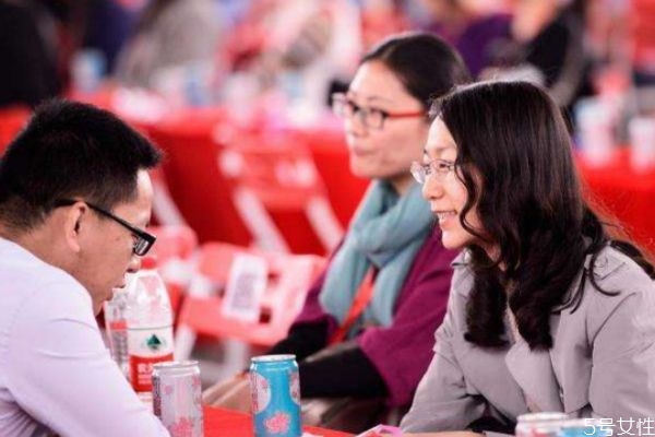 相親后怎么問人家態(tài)度 相親見面可以問的問題 相親后怎么問人家態(tài)度 相親見面可以問的問題