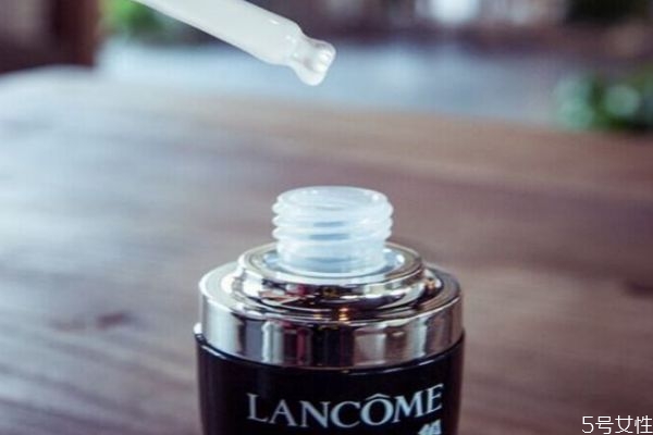 用肌底液后要用什么 這些皮膚用肌底液最適合 用肌底液后要用什么 這些皮膚用肌底液最適合