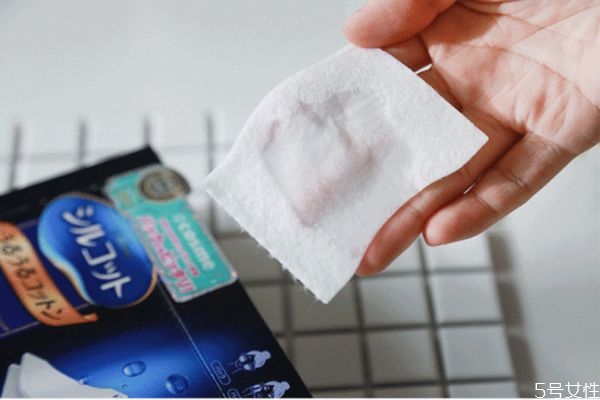 化妝棉做面膜敷完后需不需要洗臉 化妝棉能用來洗臉嗎 化妝棉做面膜敷完后需不需要洗臉 化妝棉能用來洗臉嗎