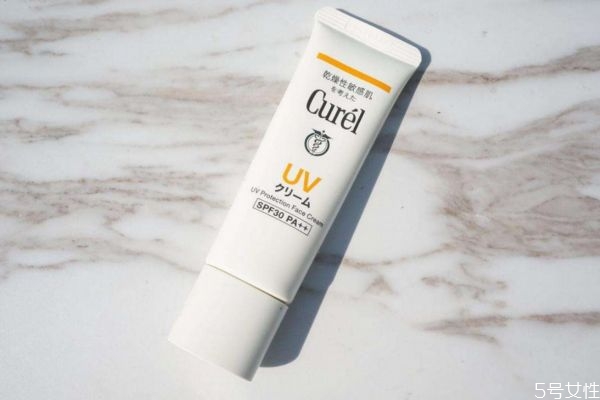 珂潤(rùn)防曬霜適合敏感肌嗎 珂潤(rùn)防曬霜是純物理防曬嗎 珂潤(rùn)防曬霜適合敏感肌嗎 珂潤(rùn)防曬霜是純物理防曬嗎
