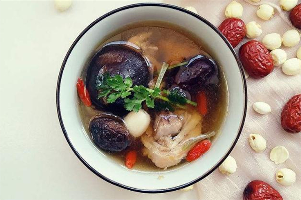 哺乳期能吃冬菇嗎 冬菇吃了會(huì)回奶嗎 哺乳期能吃冬菇嗎 冬菇吃了會(huì)回奶嗎