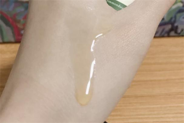 阿芙荷荷巴油可以用導(dǎo)出儀嗎 阿芙荷荷巴油會悶痘嗎 阿芙荷荷巴油可以用導(dǎo)出儀嗎 阿芙荷荷巴油會悶痘嗎