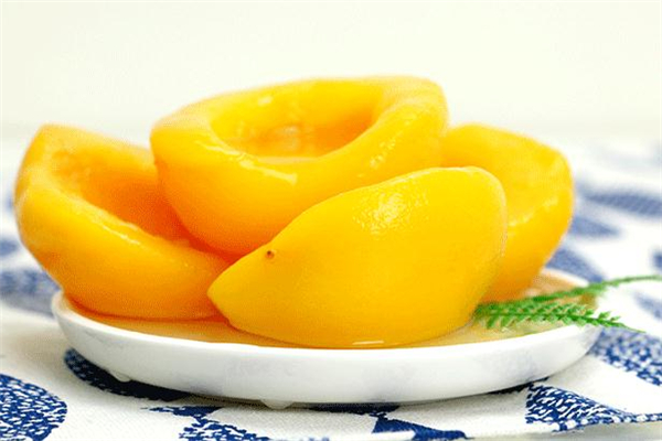 黃桃罐頭有酒味還能吃嗎 黃桃罐頭怎么看壞沒(méi)壞 黃桃罐頭有酒味還能吃嗎 黃桃罐頭怎么看壞沒(méi)壞