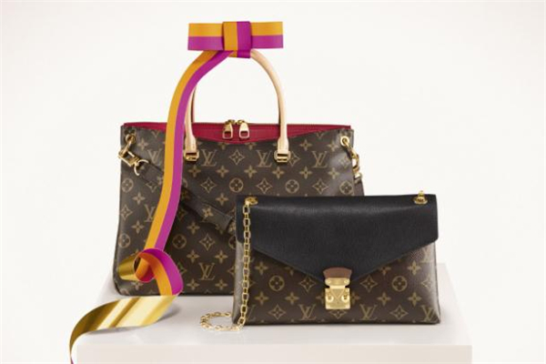 lv包專柜免費(fèi)清洗嗎 lv專柜可以以舊換新嗎 lv包專柜免費(fèi)清洗嗎 lv專柜可以以舊換新嗎