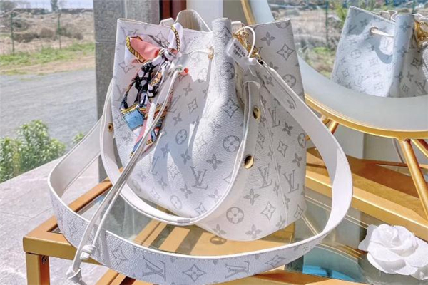 lv水桶包肩帶怎么調(diào)節(jié) lv水桶包肩帶太長了怎么辦 lv水桶包肩帶怎么調(diào)節(jié) lv水桶包肩帶太長了怎么辦