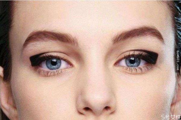 美瞳線會很分明嗎 為什么美瞳線不能加小尾巴 美瞳線會很分明嗎 為什么美瞳線不能加小尾巴