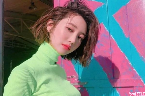 歐萊雅染發(fā)劑顏色的選擇 使用歐萊雅染發(fā)劑的注意事項(xiàng) 歐萊雅染發(fā)劑顏色的選擇 使用歐萊雅染發(fā)劑的注意事項(xiàng)