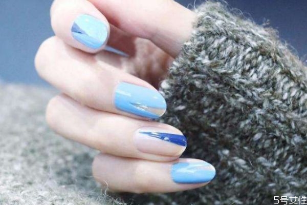 做完美甲能不能洗澡 美甲鉆可以重復(fù)使用嗎 做完美甲能不能洗澡 美甲鉆可以重復(fù)使用嗎