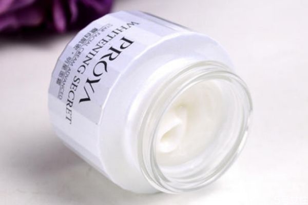 玻尿酸護(hù)膚品適合什么年齡用 玻尿酸護(hù)膚品可以長期用嗎 玻尿酸護(hù)膚品適合什么年齡用 玻尿酸護(hù)膚品可以長期用嗎