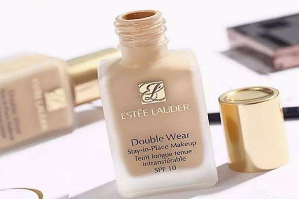 雅詩(shī)蘭黛粉底液過(guò)期了能用嗎 開(kāi)封的粉底液保存需注意 雅詩(shī)蘭黛粉底液過(guò)期了能用嗎 開(kāi)封的粉底液保存需注意