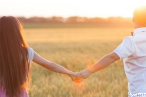 女生叫男生鐵憨憨什么意思 女生叫我憨憨是在罵我嗎 女生叫男生鐵憨憨什么意思 女生叫我憨憨是在罵我嗎