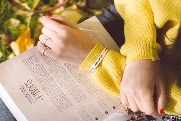 dw戒指好還是ck戒指好 dw戒指可以戴著洗澡嗎 dw戒指好還是ck戒指好 dw戒指可以戴著洗澡嗎