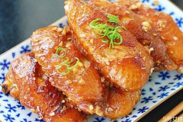 雞翅的營養(yǎng)價值 雞翅的選購方法 雞翅的營養(yǎng)價值 雞翅的選購方法