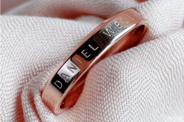 dw戒指什么材質(zhì) dw戒指為什么這么貴 dw戒指什么材質(zhì) dw戒指為什么這么貴