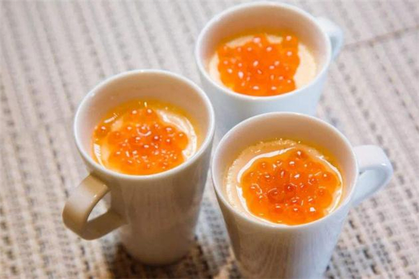 三文魚(yú)籽的營(yíng)養(yǎng)價(jià)值 三文魚(yú)籽哪些人不能吃 三文魚(yú)籽的營(yíng)養(yǎng)價(jià)值 三文魚(yú)籽哪些人不能吃