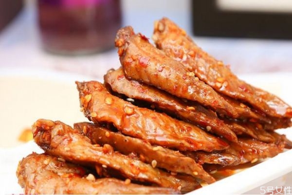 孕婦能不能吃雞翅 坐月子能不能吃雞翅 孕婦能不能吃雞翅 坐月子能不能吃雞翅