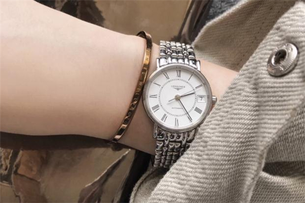 浪琴手表怎么調(diào)時間 浪琴手表怎么調(diào)日期 浪琴手表怎么調(diào)時間 浪琴手表怎么調(diào)日期