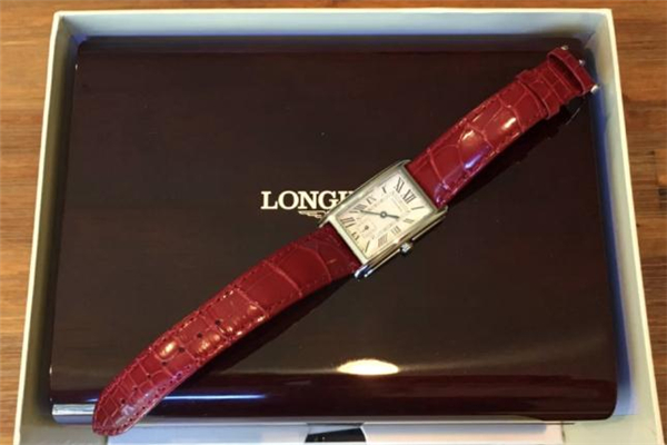 浪琴手表怎么調(diào)時間 浪琴手表怎么調(diào)日期 浪琴手表怎么調(diào)時間 浪琴手表怎么調(diào)日期