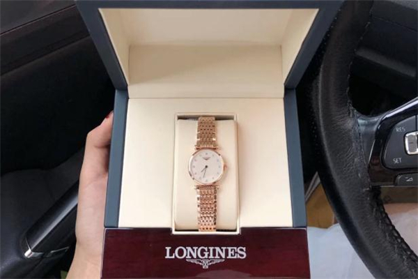 浪琴實(shí)體店和官網(wǎng)價(jià)格一樣嗎 浪琴實(shí)體店有折扣嗎 浪琴實(shí)體店和官網(wǎng)價(jià)格一樣嗎 浪琴實(shí)體店有折扣嗎