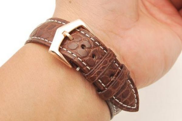 鱷魚皮表帶怎么保養(yǎng) 鱷魚皮表帶保養(yǎng)的方法 鱷魚皮表帶怎么保養(yǎng) 鱷魚皮表帶保養(yǎng)的方法