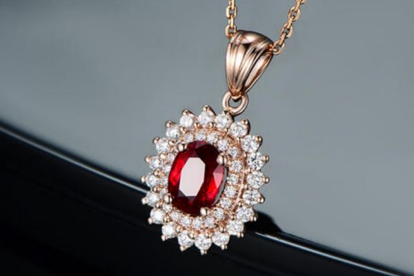 莫桑比克鉆石和鉆石區(qū)別 莫桑比克鉆石和鉆石的不同 莫桑比克鉆石和鉆石區(qū)別 莫桑比克鉆石和鉆石的不同