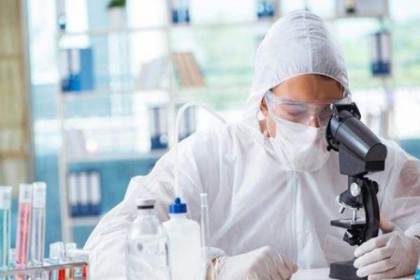 熒光劑的臉有哪些表現(xiàn) 熒光劑的臉的癥狀有哪些 熒光劑的臉有哪些表現(xiàn) 熒光劑的臉的癥狀有哪些