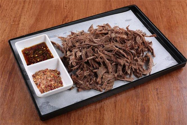 手撕豬心的做法 手撕豬心怎么撕成絲 手撕豬心的做法 手撕豬心怎么撕成絲