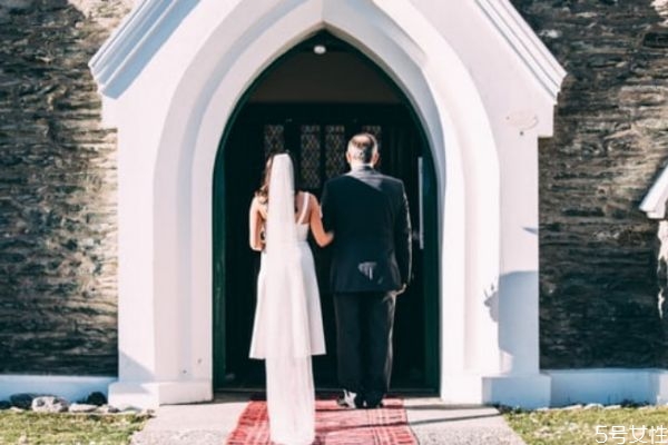 再婚家庭如何相處 再婚注意事項 再婚家庭如何相處 再婚注意事項