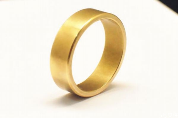黃銅戒指會掉色嗎 黃銅戒指多久會掉色 黃銅戒指會掉色嗎 黃銅戒指多久會掉色
