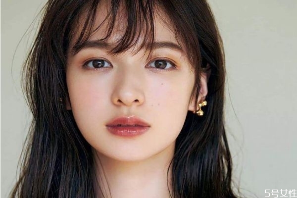 七夕節(jié)約會化什么妝好 七夕約會眼妝怎么畫 七夕節(jié)約會化什么妝好 七夕約會眼妝怎么畫