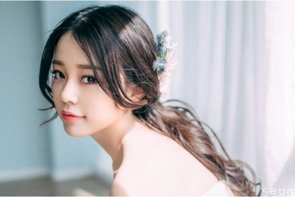 女人對(duì)男人失去信任的行為 對(duì)感情失去信任的女性表現(xiàn) 女人對(duì)男人失去信任的行為 對(duì)感情失去信任的女性表現(xiàn)