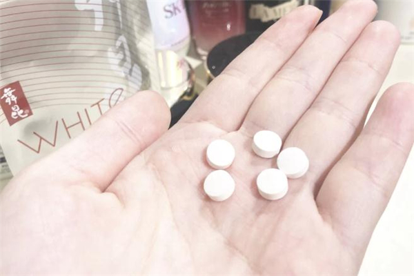 舞昆美白丸經(jīng)期可以吃嗎 舞昆美白丸孕婦可以吃嗎 舞昆美白丸經(jīng)期可以吃嗎 舞昆美白丸孕婦可以吃嗎