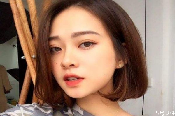 圓臉適合哪種鎖骨發(fā) 適合圓臉的鎖骨發(fā)發(fā)型 圓臉適合哪種鎖骨發(fā) 適合圓臉的鎖骨發(fā)發(fā)型