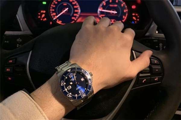 浪琴康卡斯真假辨別 浪琴康卡斯新款和老款區(qū)別 浪琴康卡斯真假辨別 浪琴康卡斯新款和老款區(qū)別