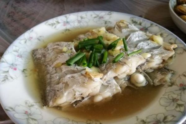 清蒸帶魚怎么做好吃 清蒸帶魚的美味做法 清蒸帶魚怎么做好吃 清蒸帶魚的美味做法