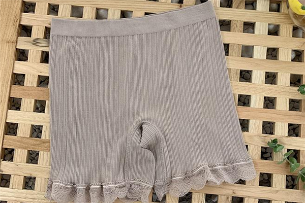 安全褲和內(nèi)褲有什么區(qū)別 什么時候要穿安全褲 安全褲和內(nèi)褲有什么區(qū)別 什么時候要穿安全褲