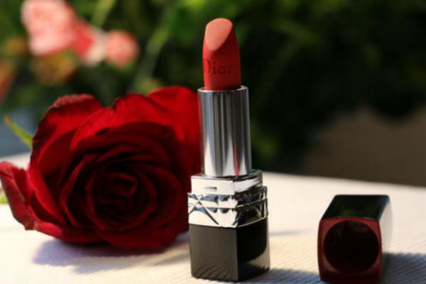 迪奧999怎么辨別真假 迪奧999辨別真假的方法 迪奧999怎么辨別真假 迪奧999辨別真假的方法